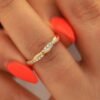 1 Elegant Women's Fashion Engagement Ring, Sparkling Comfortable Jewelry for Daily Wear, Hypoallergenic Gift Perfect for Christmas, New Year, Valentine's Day, Anniversaries, Loved Ones, and Friends - Unisex Accessory - Golden, Size 10