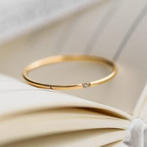 Classic Fashion Easy 1MM Ultra-Thin Rounded Arc Stainless Steel Tiny Synthetic Synthetic Synthetic Zircon​​ Ring with 3 Synthetic Zircons Shiny Plain Band Jewelry Eternal Promise Wedding Engagement Anniversary Gift Ring