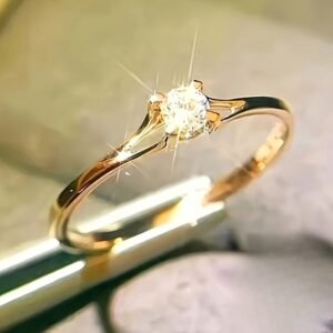 1pc Women's Engagement Ring Classic Simple 4-Prong Set with Shiny Synthetic Zirconia Single Stone Thin Ring Women's Proposal Wedding Banquet Party Ring Gift