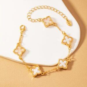 Golden-Tone Lucky Clover Elegant Bracelet with Red Enamel Chain Perfect for Valentine's Day, Mother's Day, Teacher Appreciation, and Back-to-School Gifts, Teacher Appreciation Gift|Elegant Bracelet Design|Durable Chain Bracelet 1pc