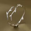 Simple and Stylish Adjustable Antler Ring for Women's Casual Wear, Cute Best Friend Birthday Valentine's Day Gift