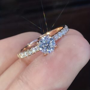 Women's Engagement Ring Classic Elegant Cubic Synthetic Zirconia High-Quality Wedding Ladies' Everyday Casual Party Accessory Valentine's Day Jewelry Gift