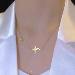 An Elegant And Minimalist Stainless Steel Heart-Shaped ECG Pendant Necklace for Women, Perfect for Valentine'S Day