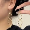 Women's Earrings Spiral Curved Wave Design a Pair of Stylish and Unique Perfect As a New Year Gift Popular