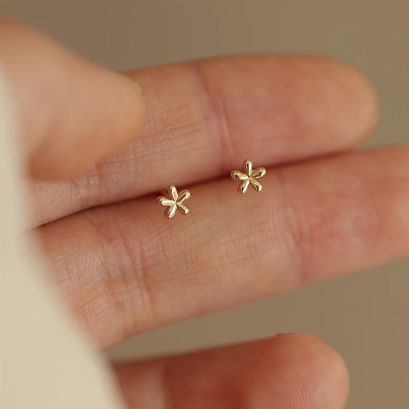 Pierced Ear Studs Exquisite Mini Small Flower Stud Earrings - Image 4